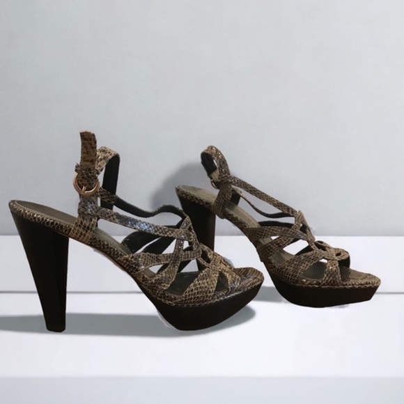 Marc Fishers Snakeskin 4 1/2 Heels Size 8 M - Picture 5 of 10